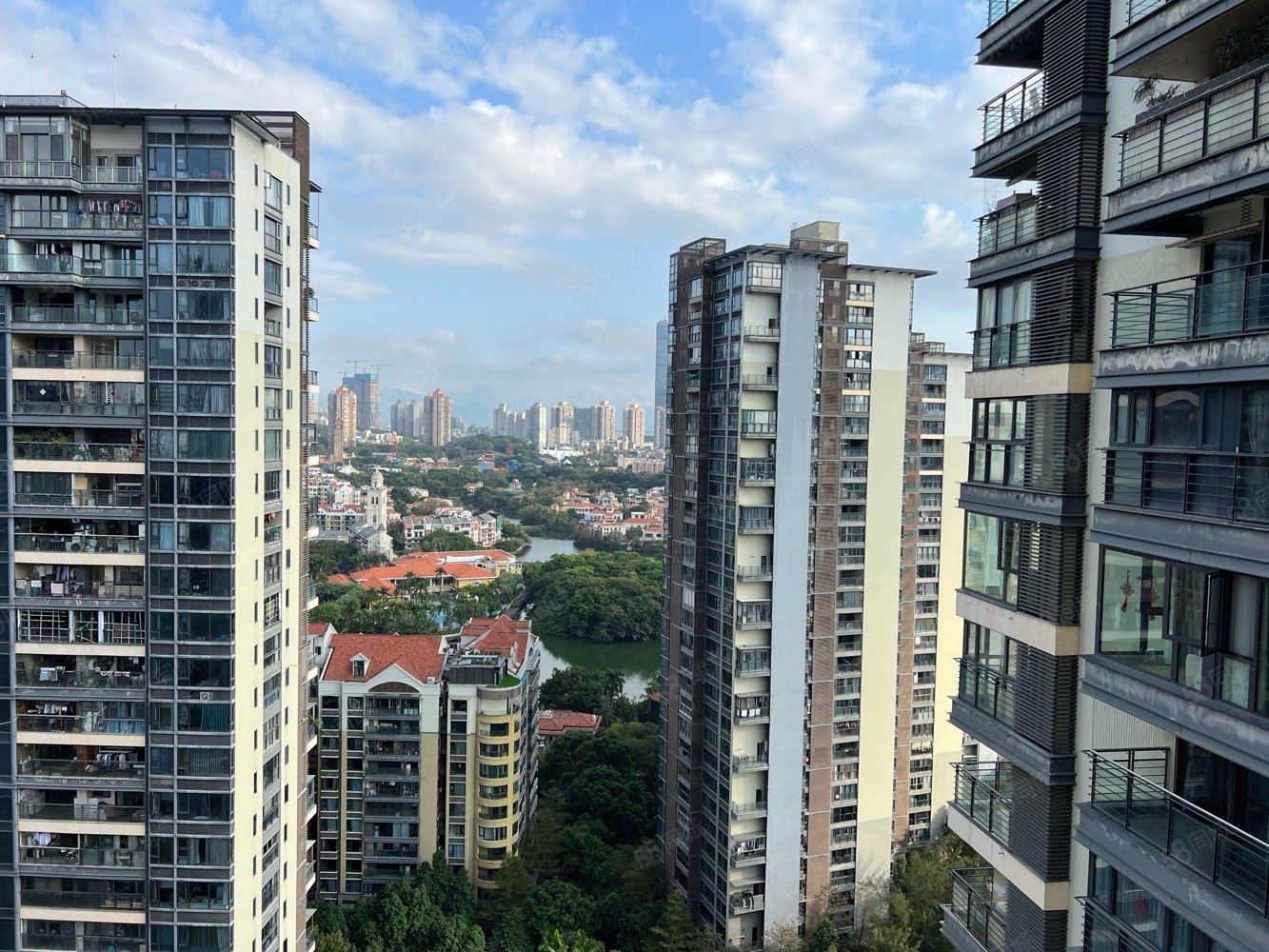 波托菲诺纯水岸(十六期)4室2厅2卫232㎡南北0万