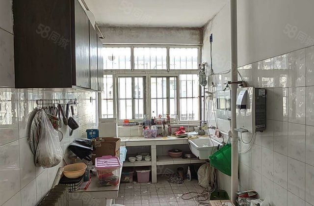 湖边上的房子3室回民 。文轩