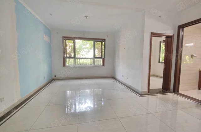 江北水镇九礼4室2厅2卫送地下室