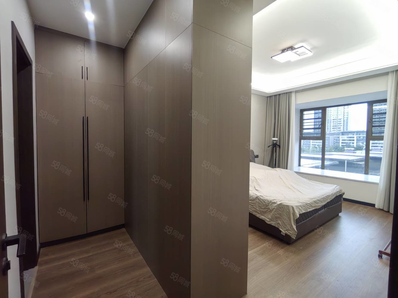 乌蒙水乡3室2厅2卫124㎡南北98.8万