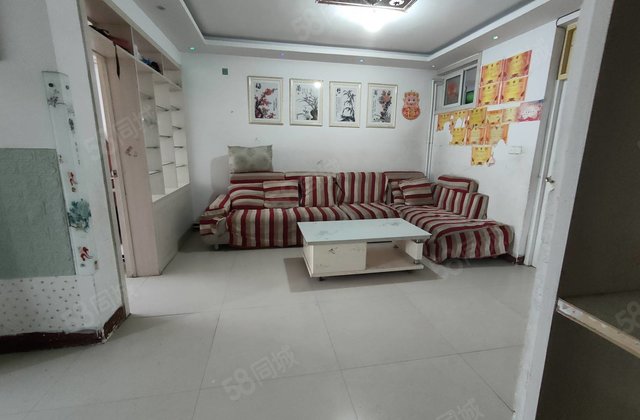 急售嘉明大三室好楼层全明户型地上储藏室