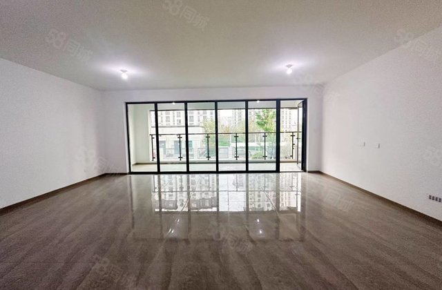 新出急售！城市芳华 小高层7 宽厅带三个车位地下室 城市玖玺