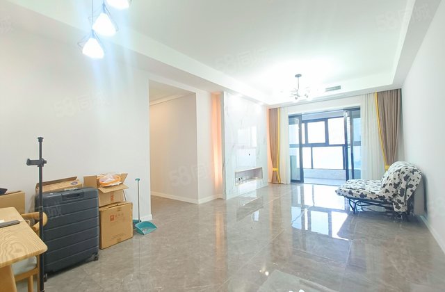 中德英伦联邦(C区)3室2厅111.14㎡195万二手房图片