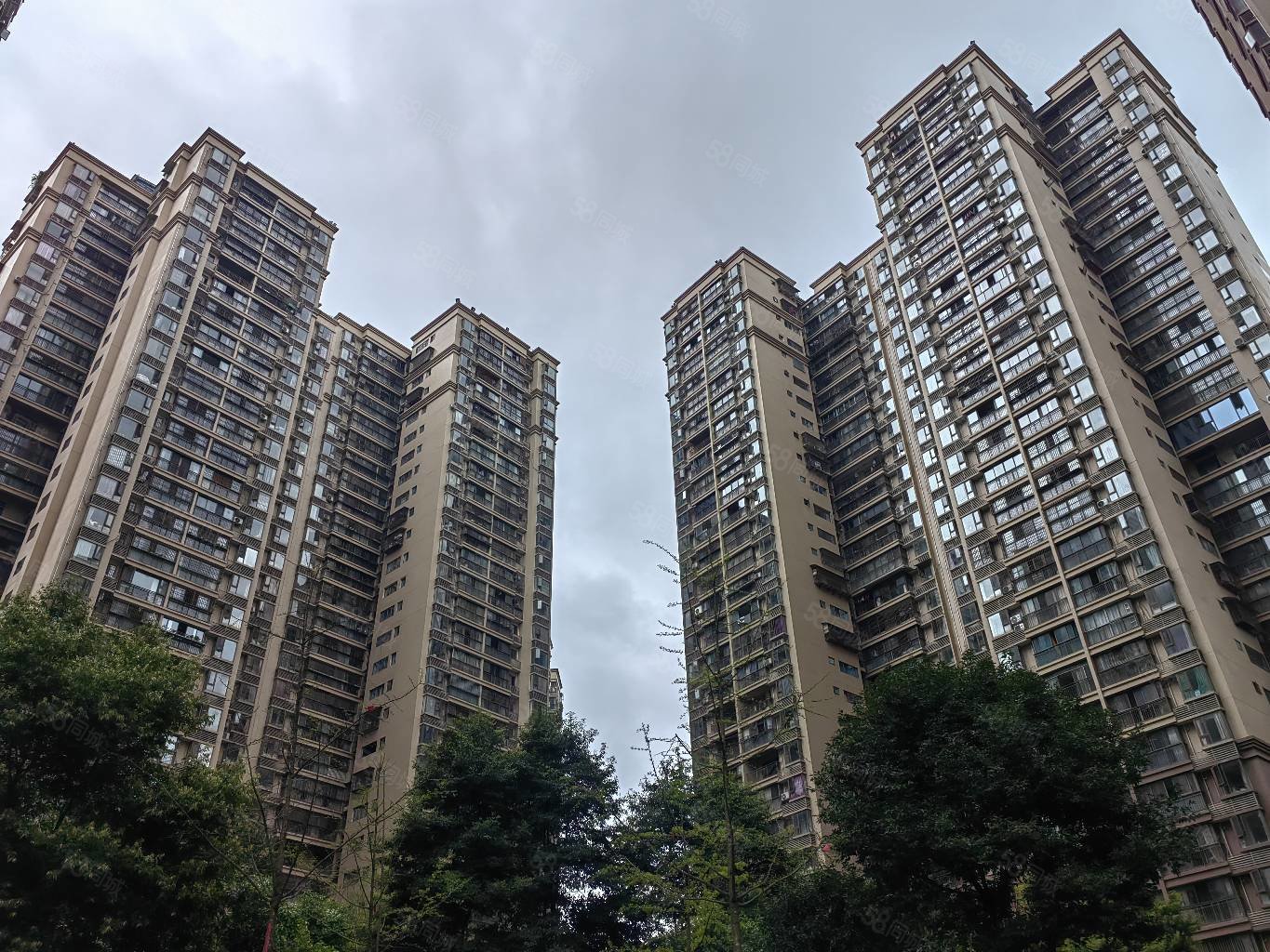 同城>南充房产信息>南充二手房>南部二手房>万达广场二手房>白鹤香洲>