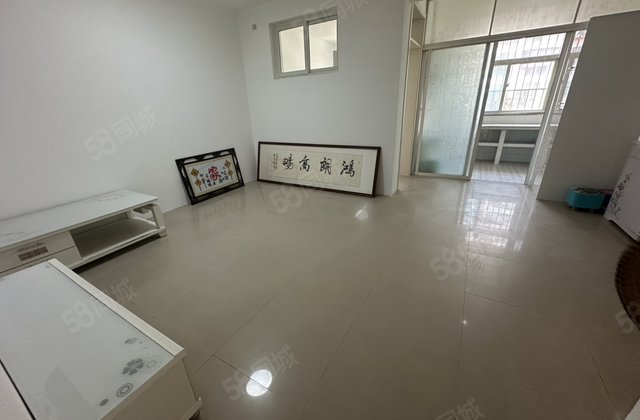 金丰苑 带地下室 采光好 正规三居 户型好。