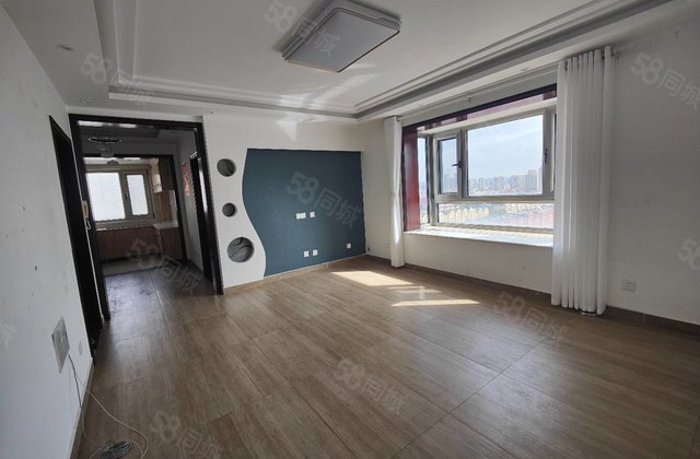 东昌中学东边户   楼层带储藏室 诚心出售