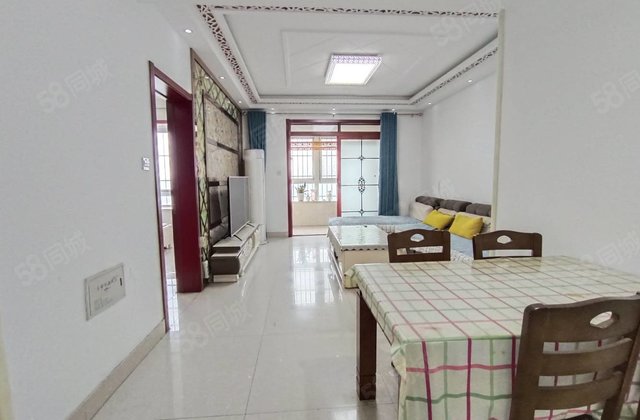 万达附近电梯房小高层 有储藏室莲湖花园 精装三室 价格可聊