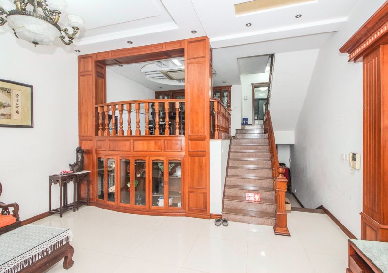 锦秋花园别墅满五交通便捷70年产权密度低