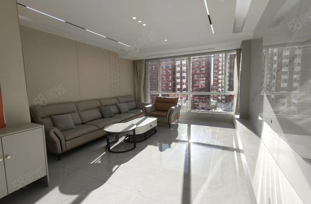 万和小区3室2厅131㎡60万二手房图片