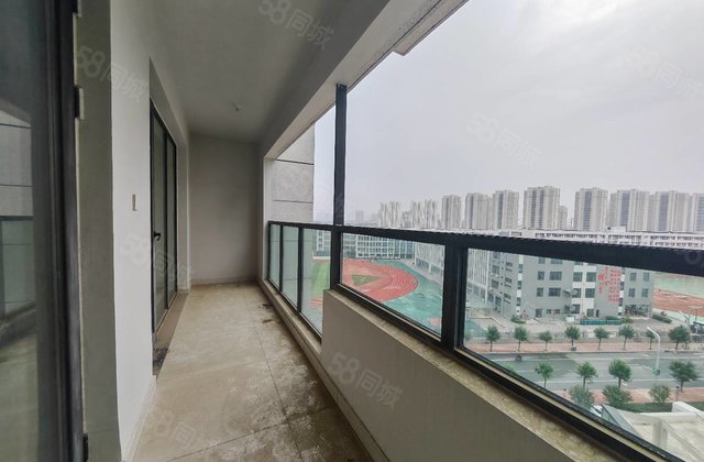 培文对过 民生片区东边户三叶草双阳台 中间楼层新房未住送车位