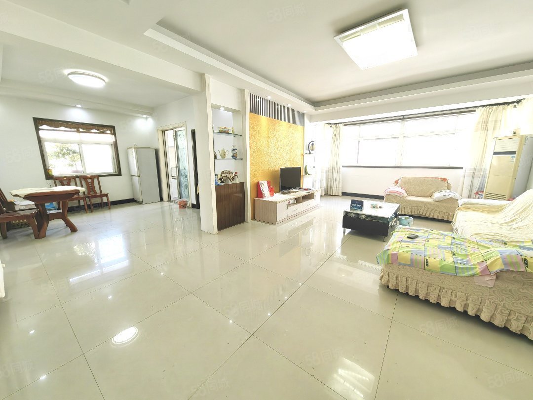 自然巷家天下小区3室2厅2卫138㎡南北46万