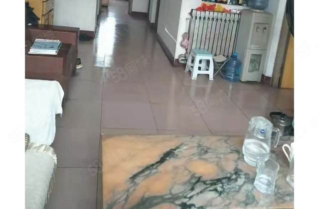 ! 居住密度低 高楼层视野好 小三居 正南朝向 企业力荐