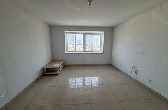 东昌中学！电梯好楼层！东边户，小区环境肃静，看房方便，