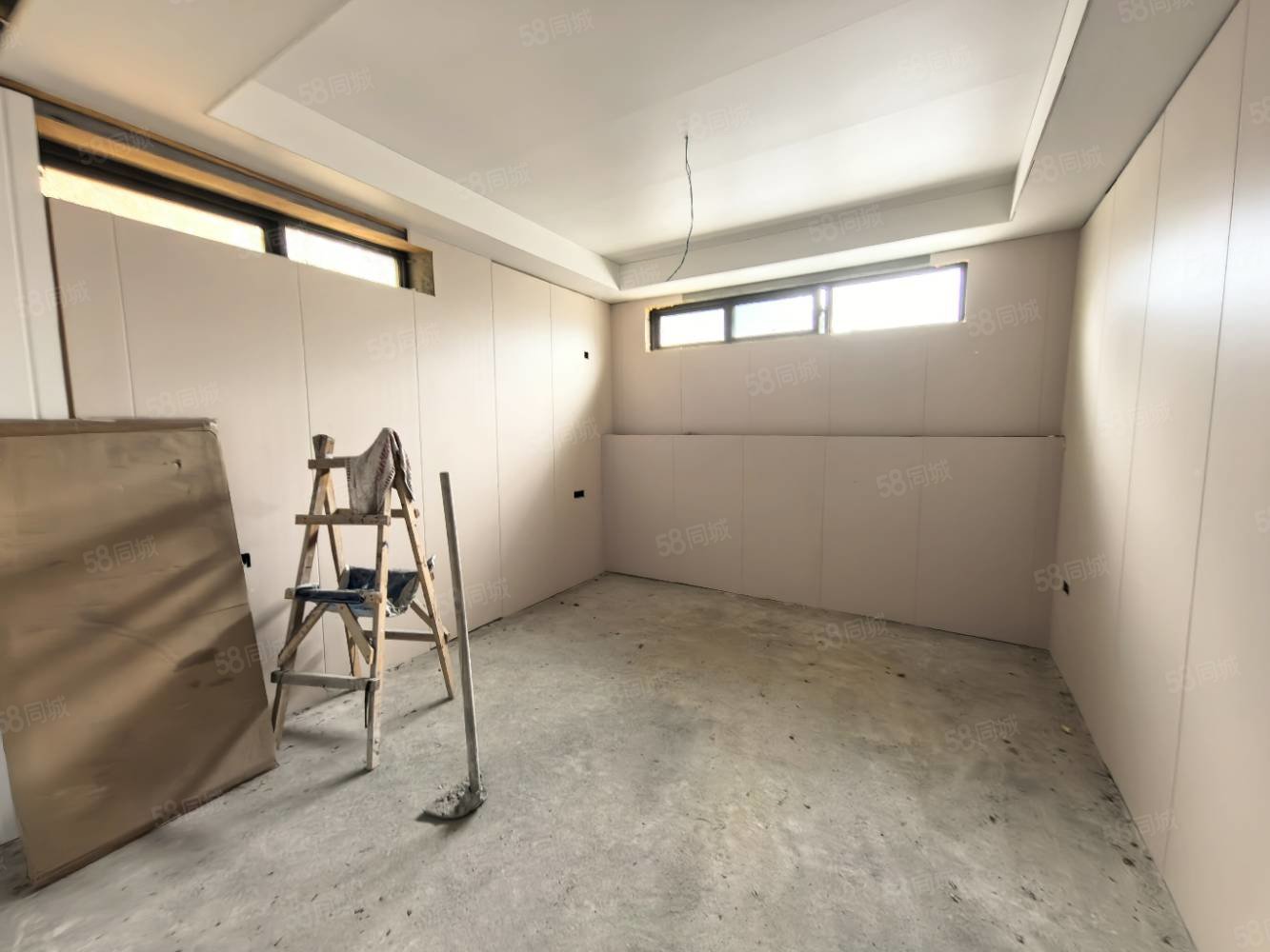 北湖湾8室2厅5卫215㎡南北200万