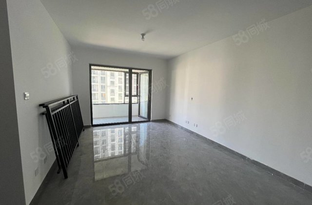 二中附近，儒辰低楼层，带车位储藏室，随时  价格可谈