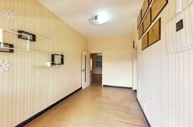 东城佳苑3室2厅125.93㎡113万二手房图片