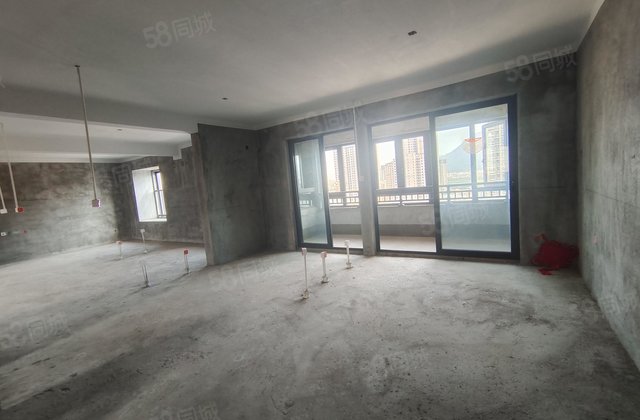 玖玺正荣府2期4室2厅131.03㎡168万二手房图片