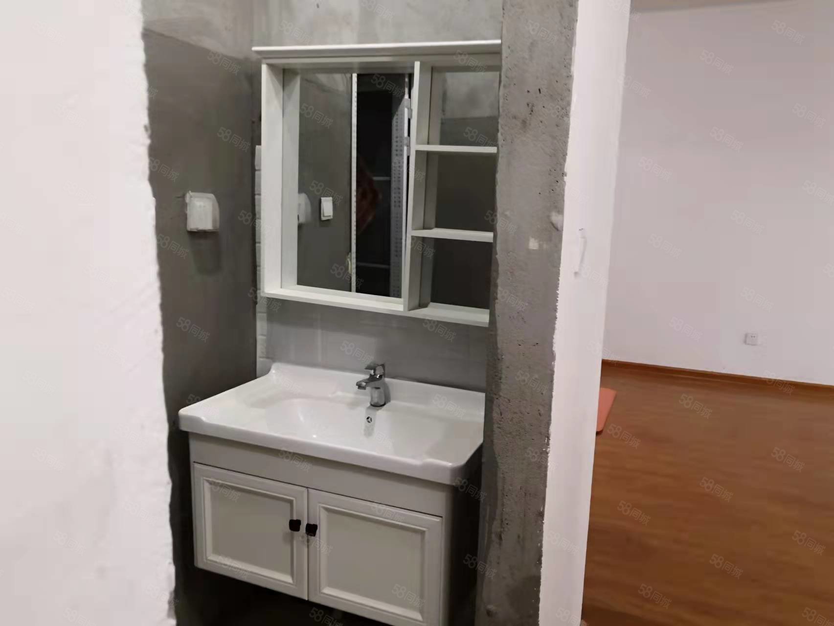 加侨侨城壹号(C区)3室2厅2卫108.51㎡南65万