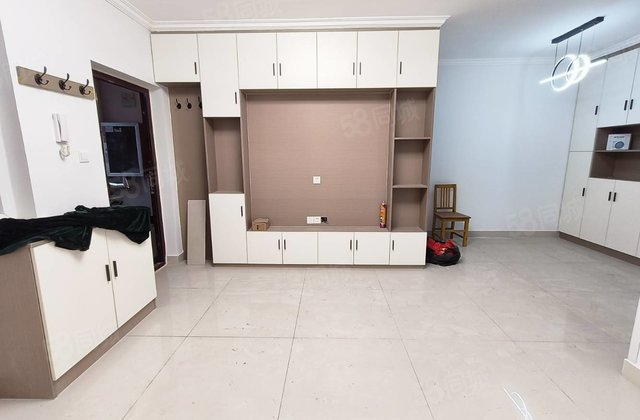 广隆羡林苑 电梯房 产权清晰 次新房 南北通透 中间好楼层