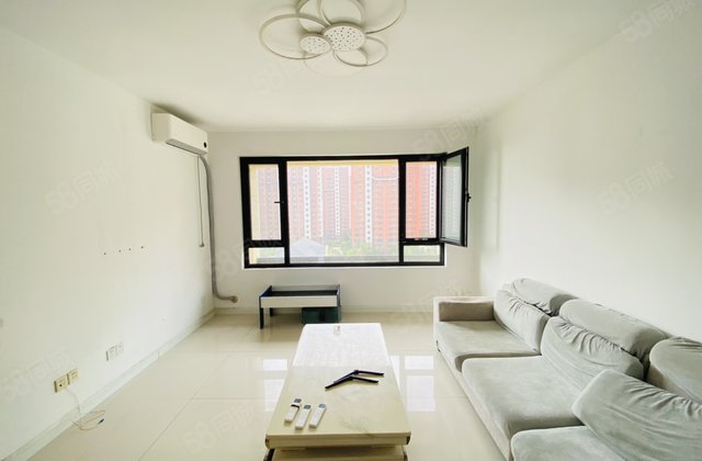 百合新城三期，三叶草户型，南北通透，免大税，随时可看