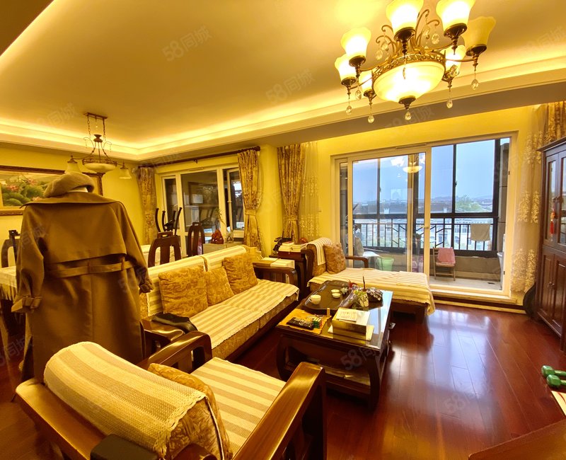 万科复式大平层4房设计 送车位赠大阁楼 稀缼边套 满五税少