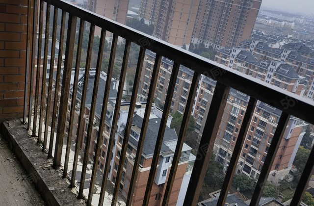 金地国际城A区5室2厅224.08㎡78万二手房图片