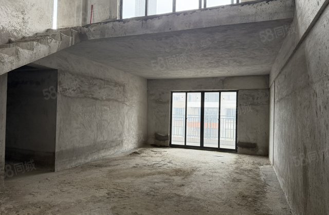 东信首府5室2厅240㎡115.2万二手房图片