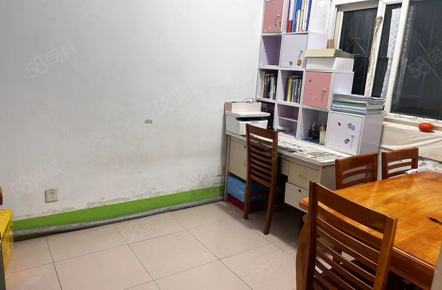 刚需小三居 出行方便 采光充足  送家具送地下室