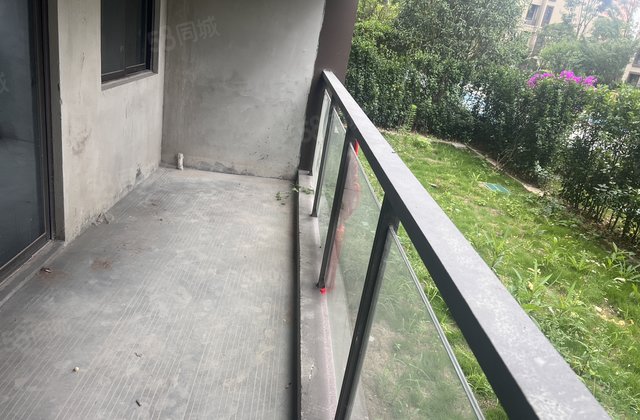漓江壹号龙华阁3室2厅118㎡109万二手房图片