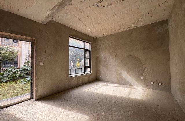 九岭天下(别墅)4室3厅210㎡139.8万二手房图片