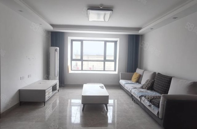 徒骇河西邻，带车位储精装三室双卫东边户中间好楼层， 前排!