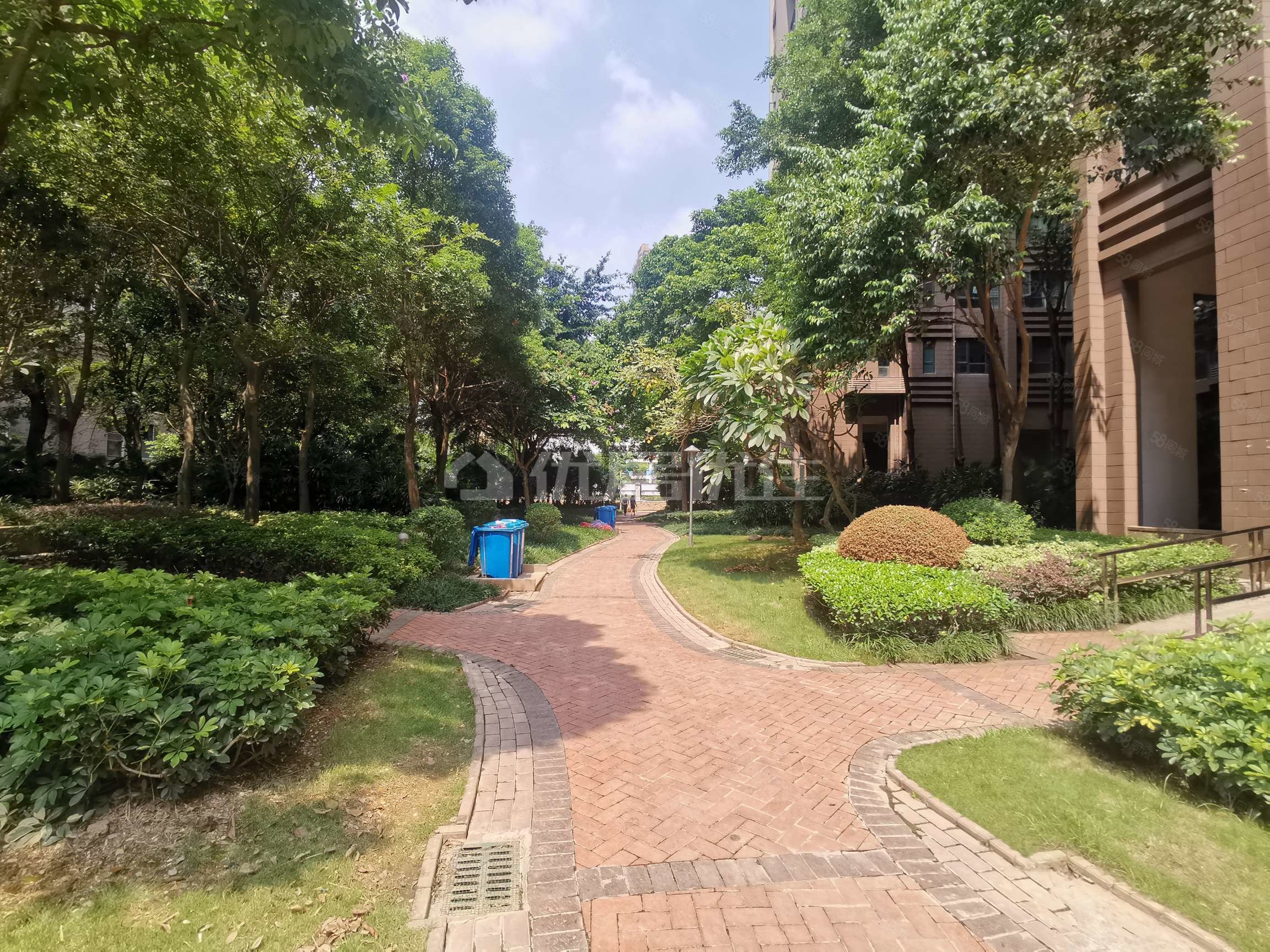 【10图】凤岭北 高档小区 朝南 高楼层,荣和大地二组团阳光里-南宁58
