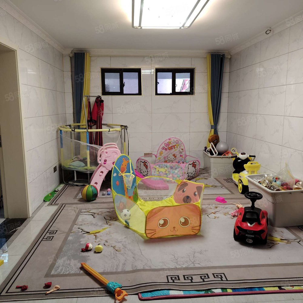 德和沁园(别墅)7室2厅4卫233㎡南北596万