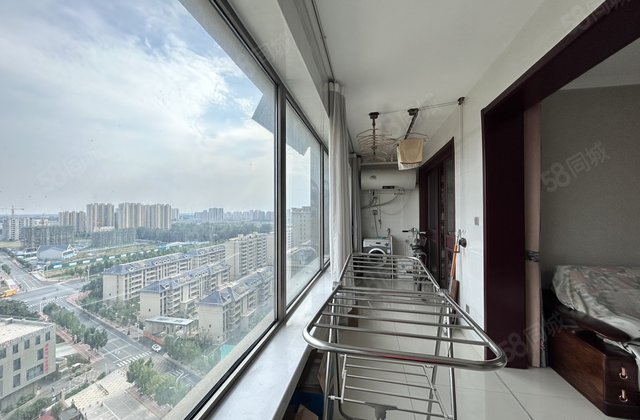 急急急售！高端社区润景苑 三叶草户型双阳台精装修送车位