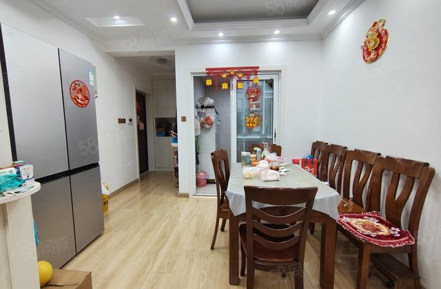 爱巢国际花园3室2厅118.01㎡88万二手房图片