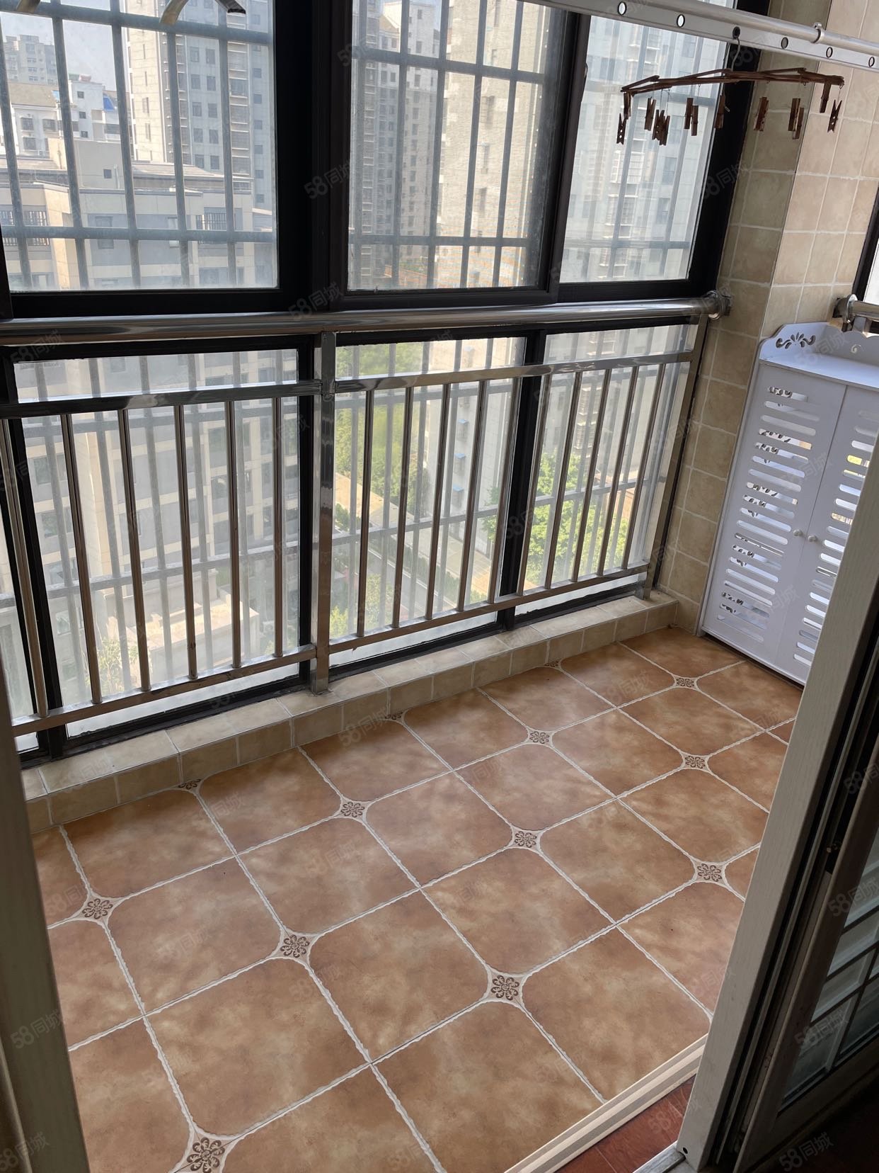 丽阳春都3室2厅2卫128.88㎡西77万