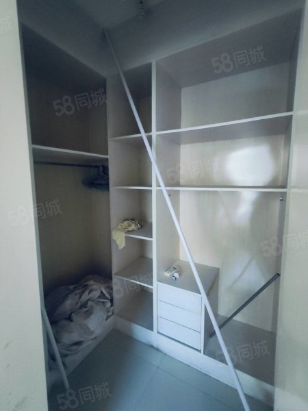 龙湖西苑3室2厅1卫95.88㎡南北38万