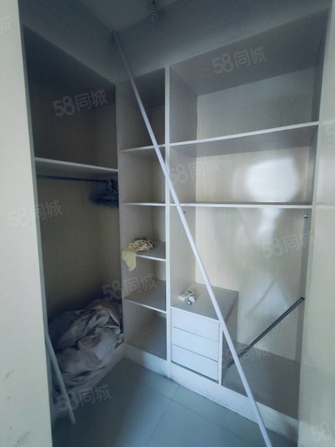 龙湖西苑3室2厅1卫95.88㎡南北38万