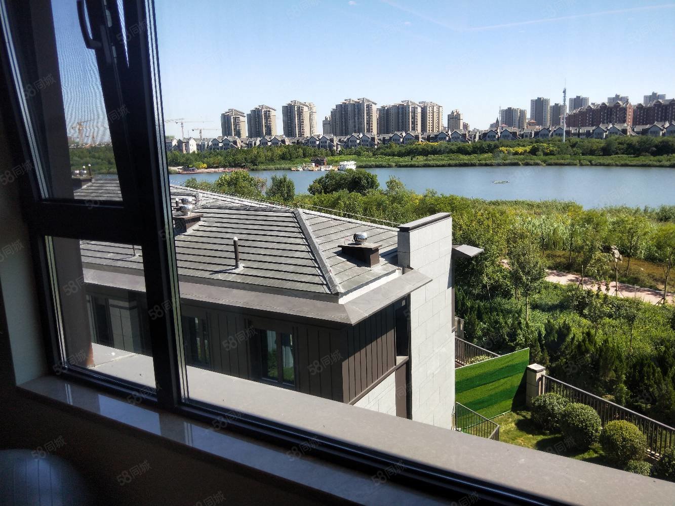 生态城 三居精装洋房 教育旁片区 紧邻商城 价格低随时看房,和馨园