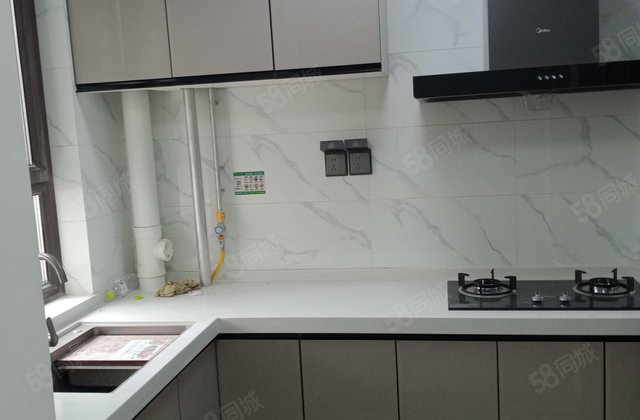 房东诚心自卖 财信学府印象 全屋定制品牌橱柜 价格可双方协调