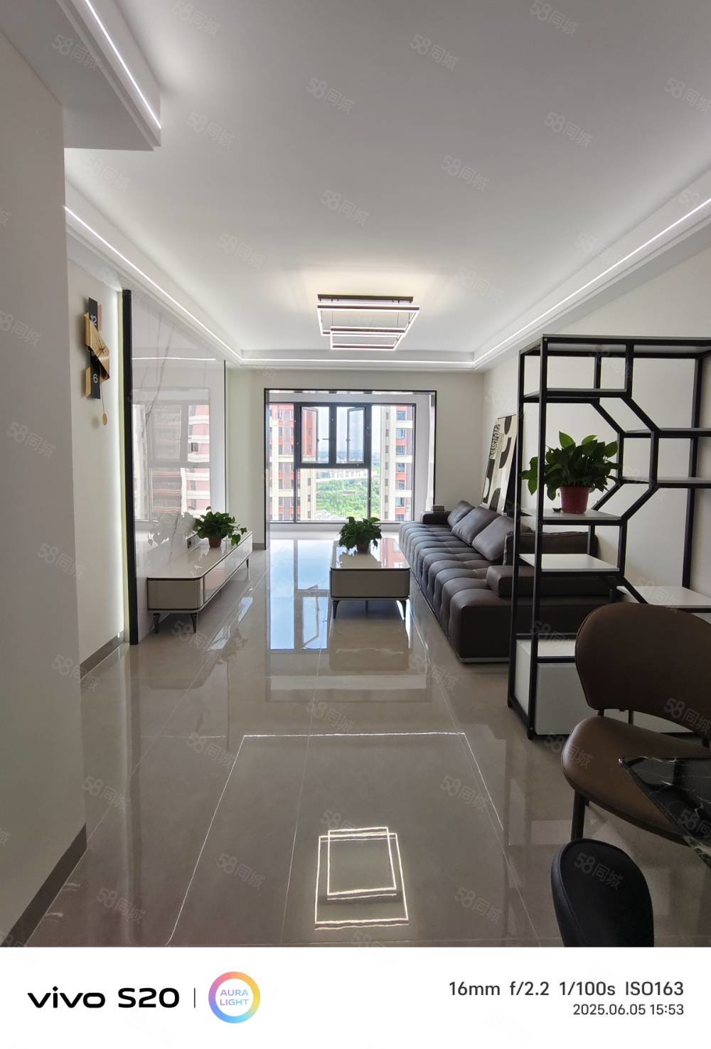 新城明珠3室2厅2卫110㎡南北58万