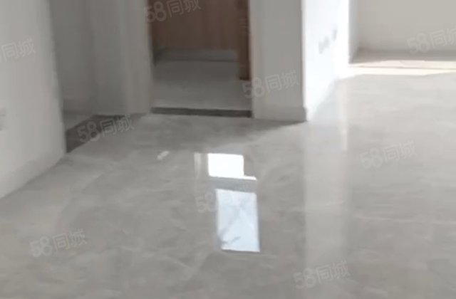 星光云创中心3室2厅1卫高层电梯房,送车位全款优惠房东直卖