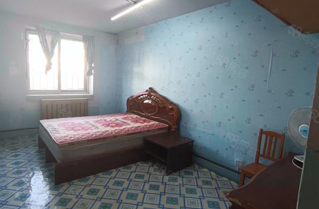 中环6区3室1厅69.07㎡33万二手房图片