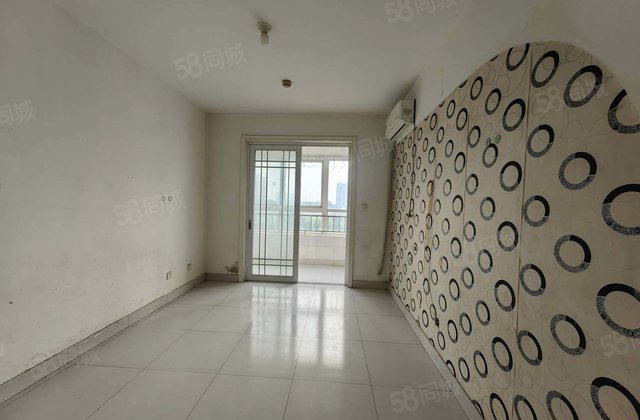 孟达 南湖新城 总高11层的中间楼层 全名户型送储藏室