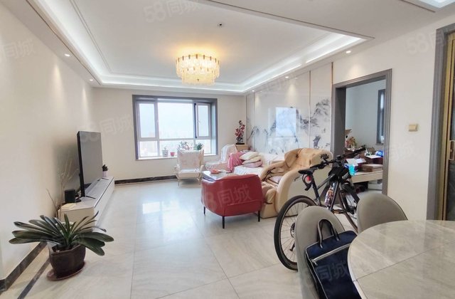 东文轩附近 160平精装四室两卫 送车位储藏室免大税