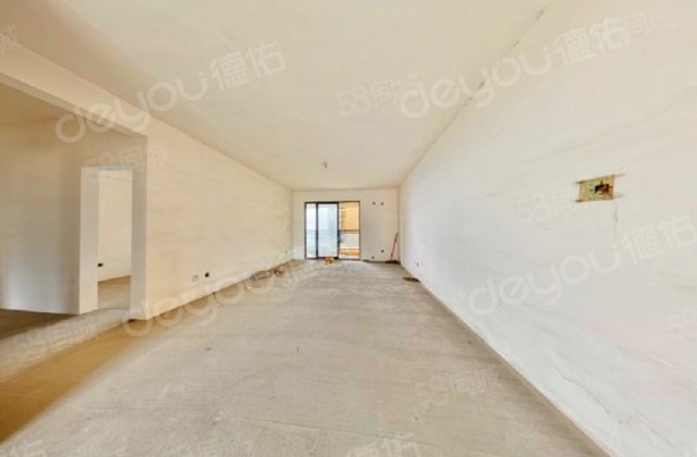 四季豪廷4室2厅137㎡128万二手房图片