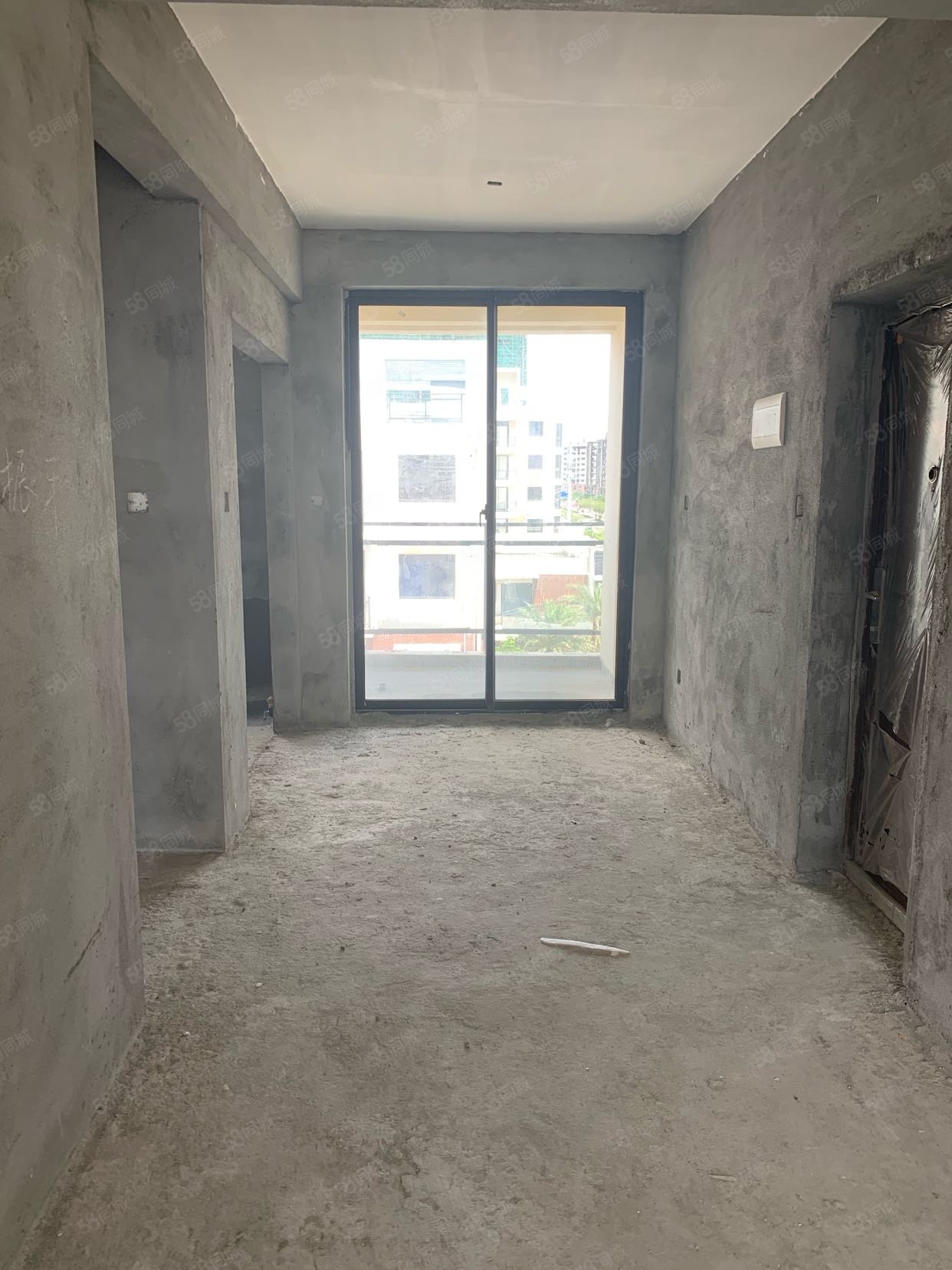 和贵花园2室2厅1卫85.88㎡南37万