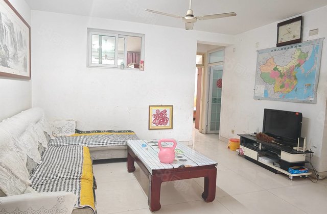 伟业中华苑 地暖三室免大税诚心急售 中间楼层