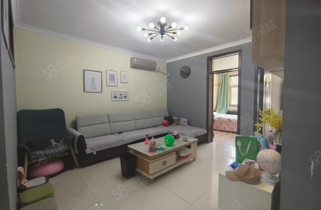 中央帝景慧德中学旁河畔新都|多层二楼精装修三室停车方便