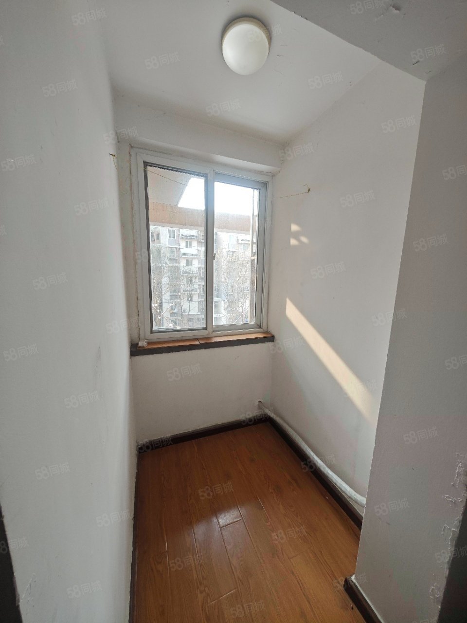 三嘉信苑2室1廳1衛(wèi)63㎡南北180萬(wàn)